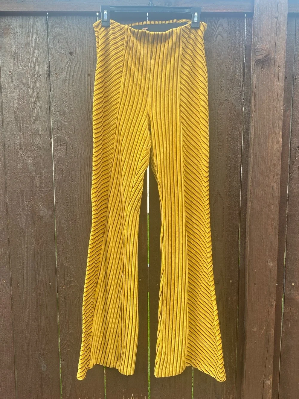 Free People Penny Pull-On Velvet Flared Pants Gold Ribbed Boho Retro Size M - Picture 5 of 13